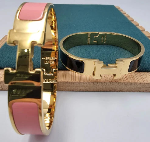 Luxury H Enamel Bracelet